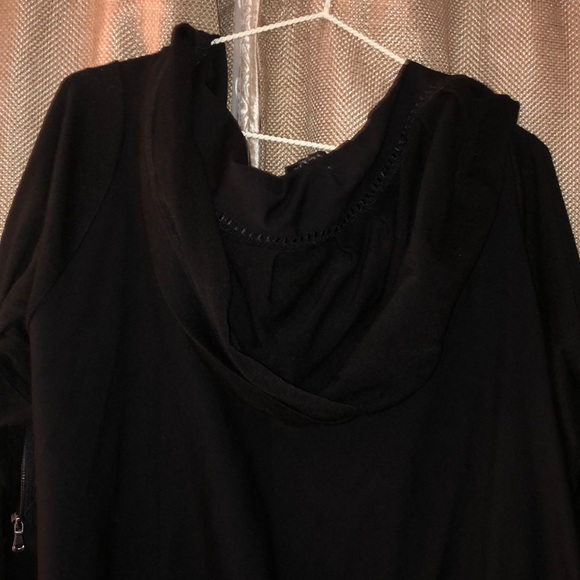 Cape Coat - Picture 4 of 8